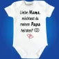 Preview: Baby‑Body mit Spruch „Mama, willst du uns heiraten“ und Ringen