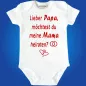 Preview: Baby‑Body mit zwei Ringen und liebevollem Hochzeits‑Spruch
