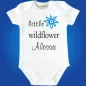 Preview: Babybody mit Aufdruck Wildflower