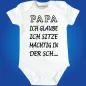 Preview: Baby‑Body mit Spruch „Ich sitze mächtig in der Schei…“
