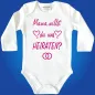 Preview: Baby‑Body mit Hochzeitsringen und liebevollem Text