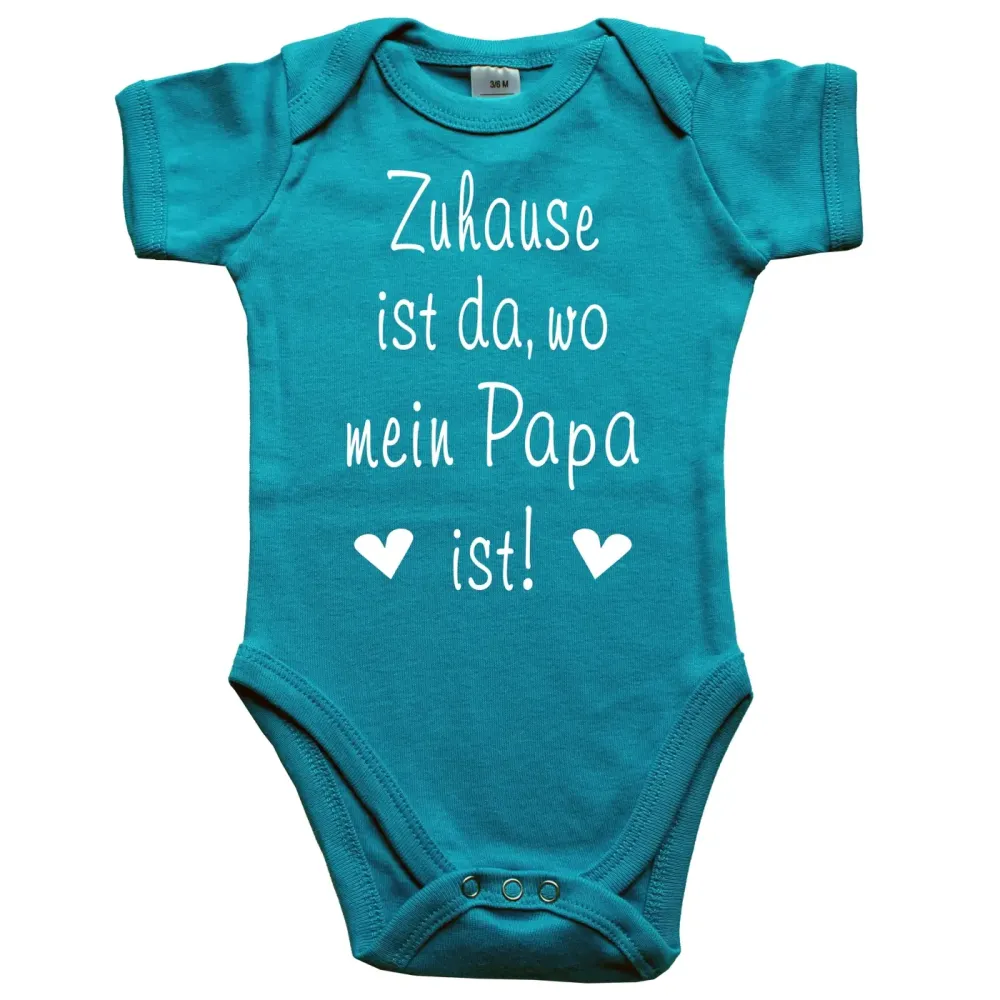 Preview: Baby‑Body mit Spruch „Zuhause ist das, wo Mama & Papa sind“