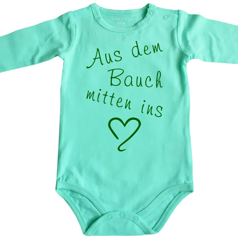 Babybody „Mitten ins Herz“ liebevoll gestaltet