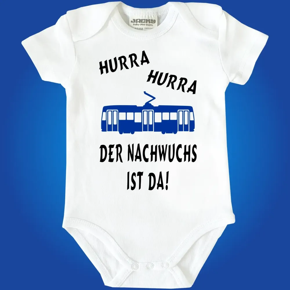Babybody „Für Nachwuchs ist gesorgt“ mit Tram‑Grafik
