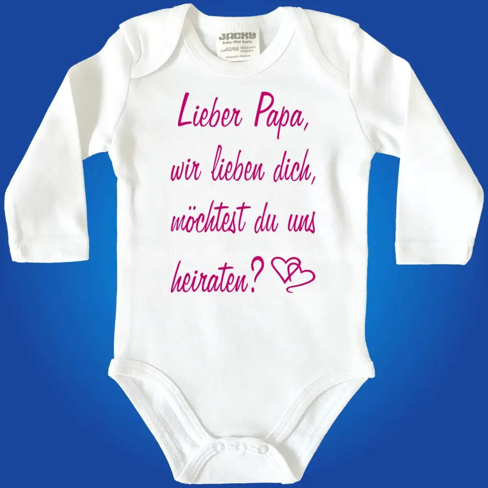Babybody emotionaler Antrag mit Herzchen