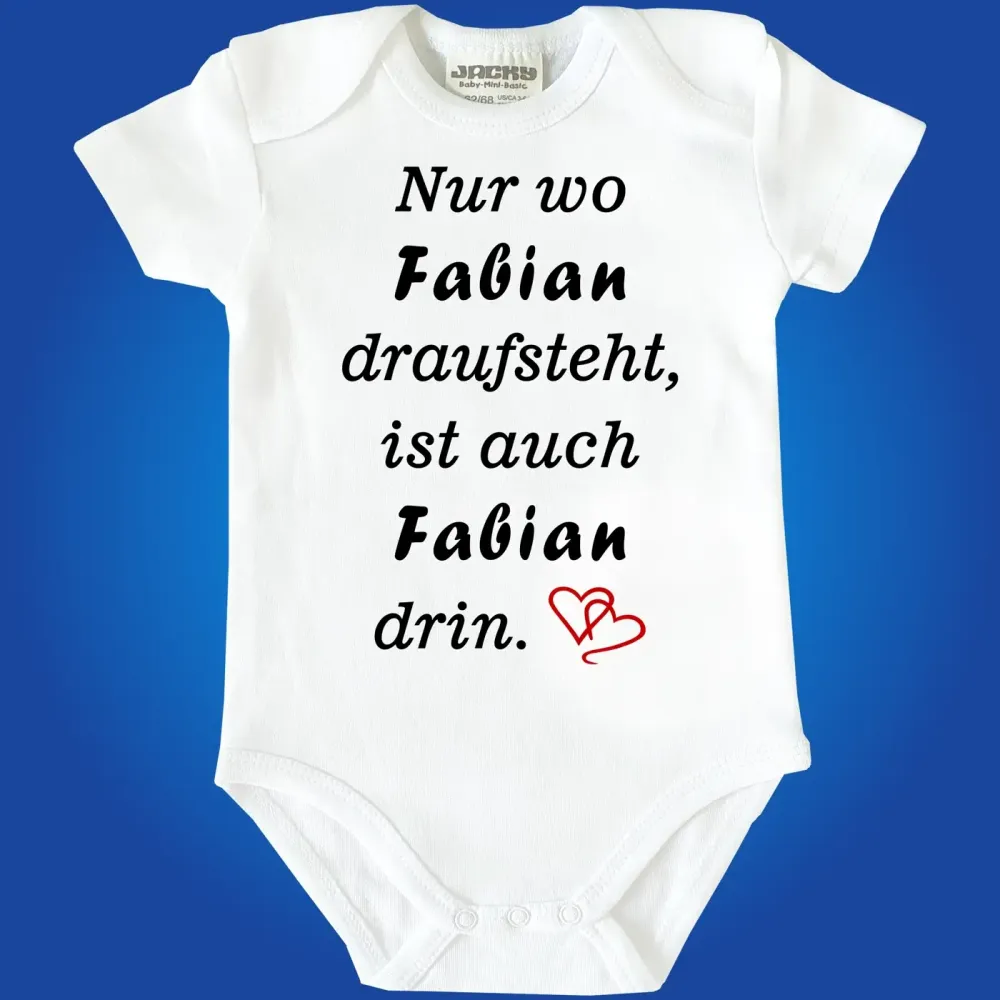 Baby‑Body mit Spruch „Nur wo [Name] draufsteht“