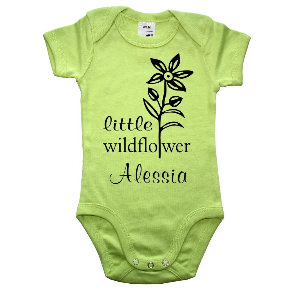 Baby‑Body mit Blume und personalisiertem Text