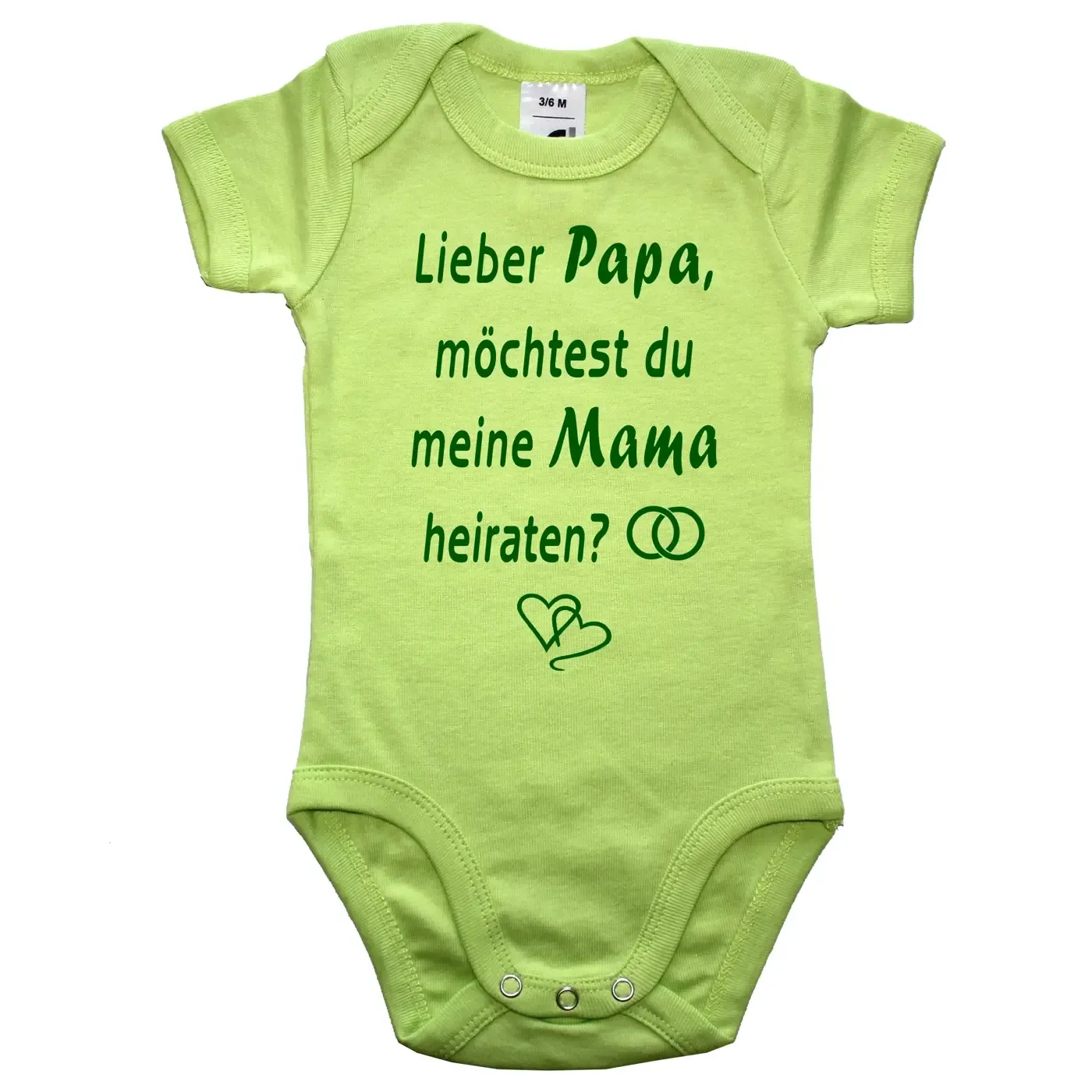 Baby‑Body mit Hochzeitsringen und liebevollem Text