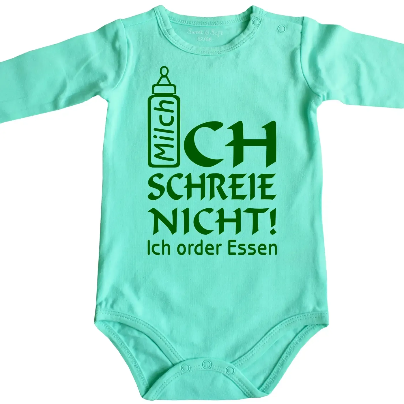 Babybody mit personalisiertem Namen auf Babyflasche