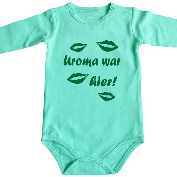 Bio Baby-Body - Oma Tante Uroma Mama war hier oder Wunschname